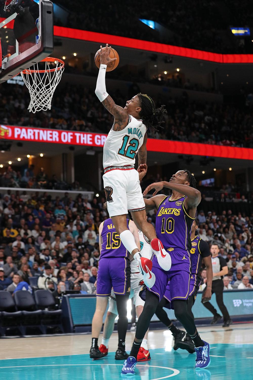 令人意外的 令人意外的